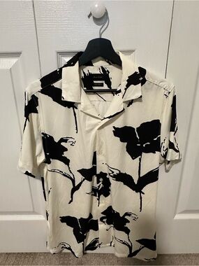Men's Short-Sleeve Black & White Floral Button-Down Shirt